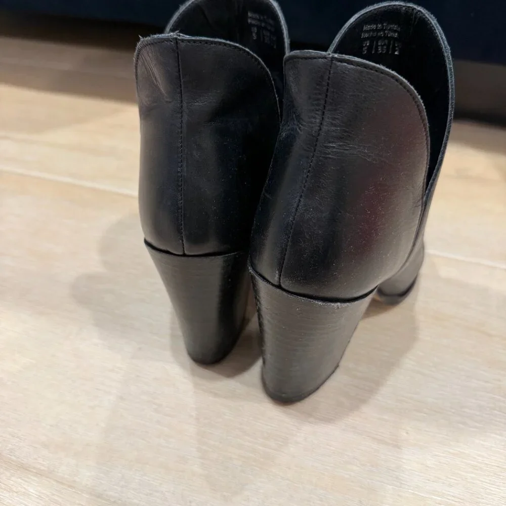 Aldo Black Pointed Toe Ankle Boots